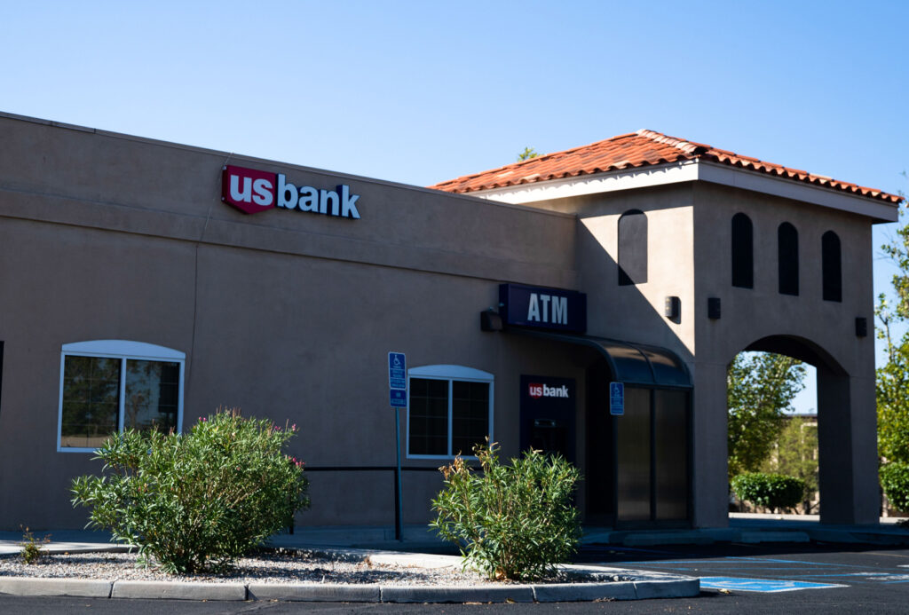 picture of US bank branch in arroyo del oso north